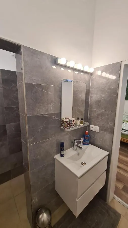 City Apartment Mit Direktzugang Vienna Austria