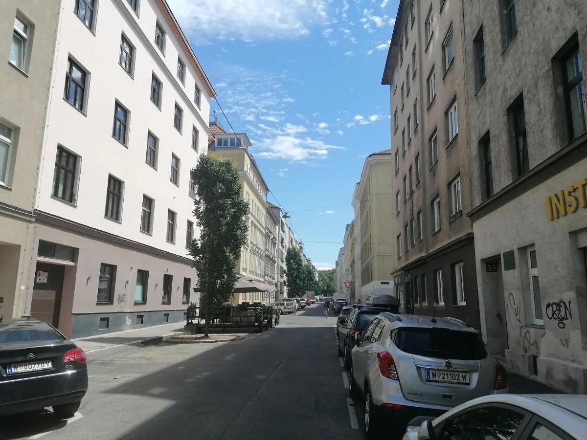 City Apartment Mit Direktzugang Vienna 0*,  Austria